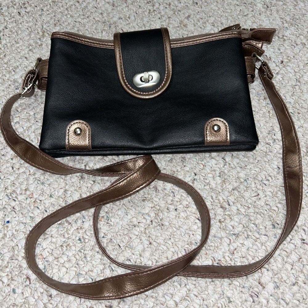 Gold Coast Always in Style‎ Black /Copper Color Crossbody Hand Bag Purse